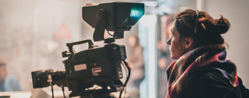femme caméraman