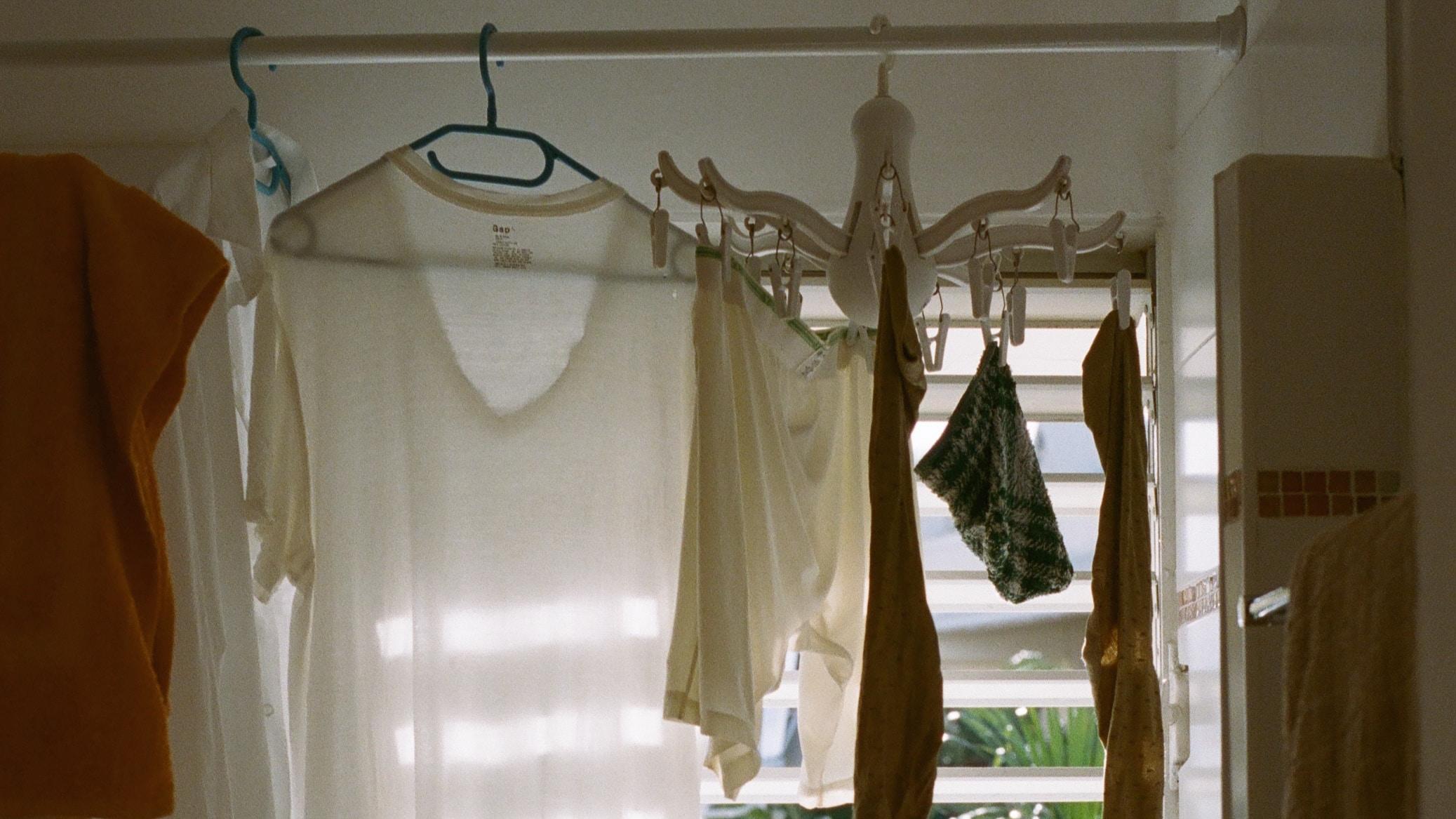 Hang dry discount clothes in apartment