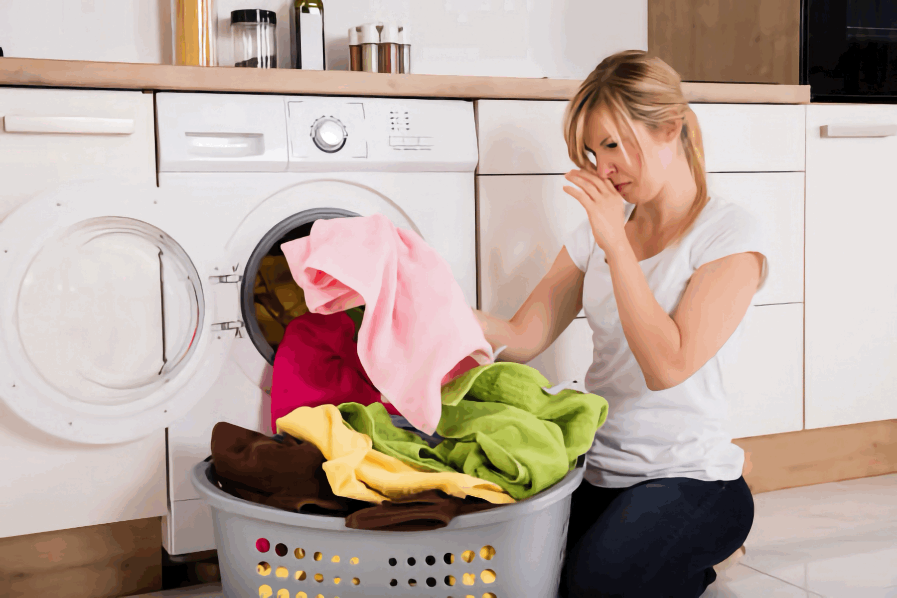How to Stop Clothes Smelling Damp When Drying Indoors