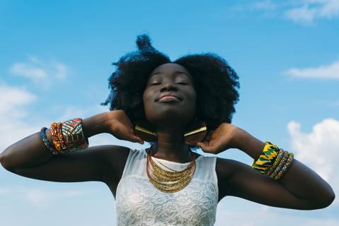 Blog How To Tell Whether Your Natural Hair Has Shedding Or Breakage