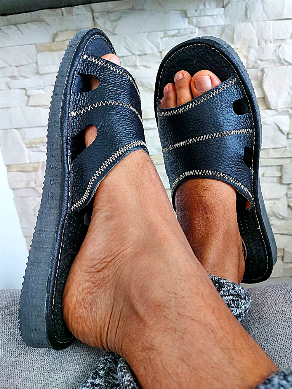 Galen Mens black leather slides - Reindeer leather1