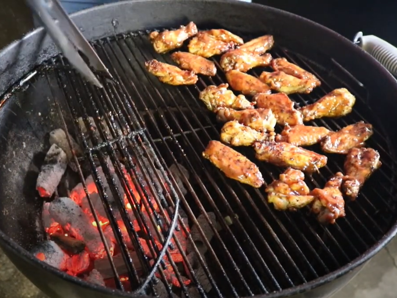 Grilled Chicken Wings er Kettle Cook