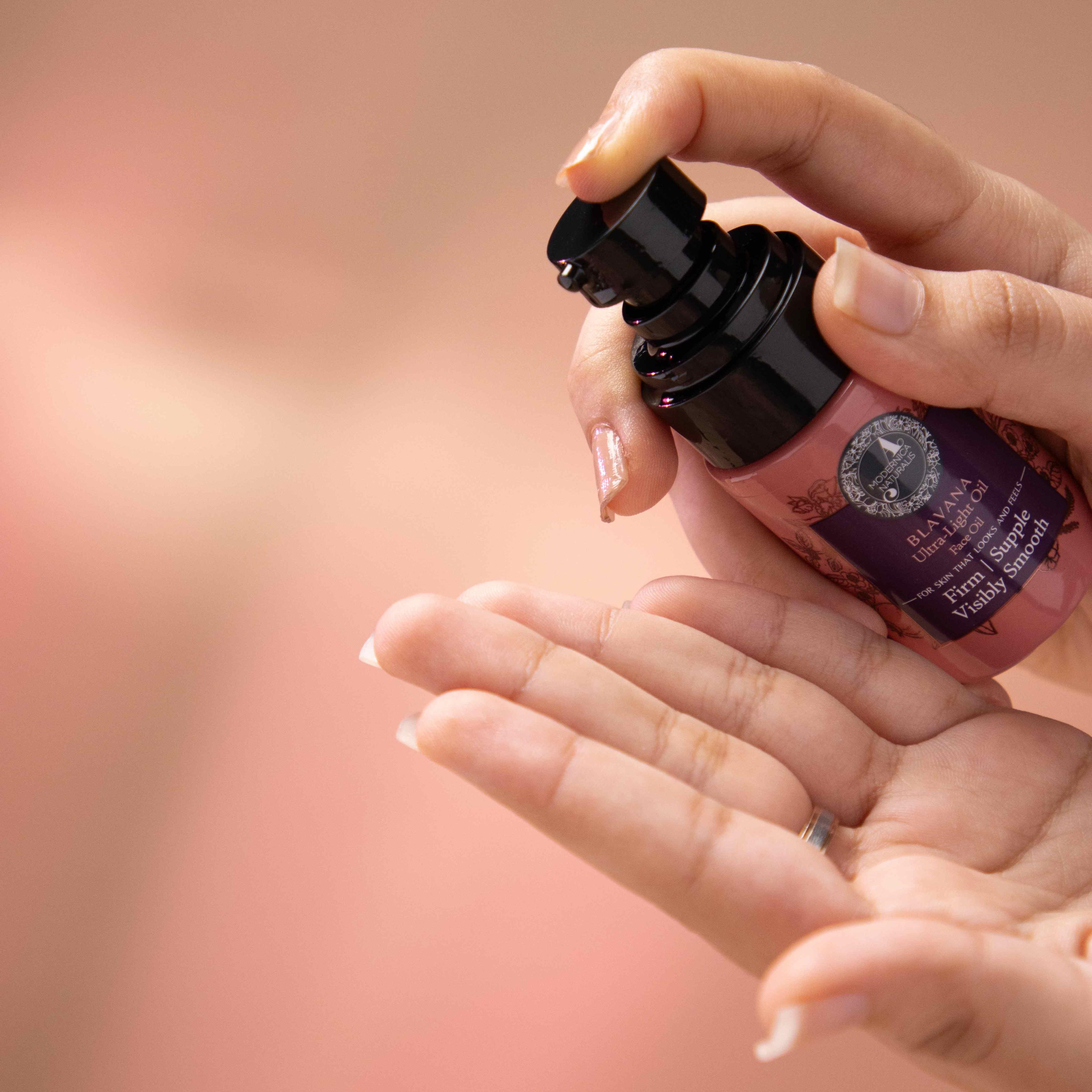 Work the product into a luxurious yet subtle lather as you gently massage it onto wet skin in circular motions.