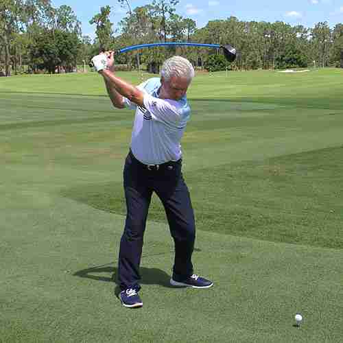 El secreto para retrasarse en el swing de golf