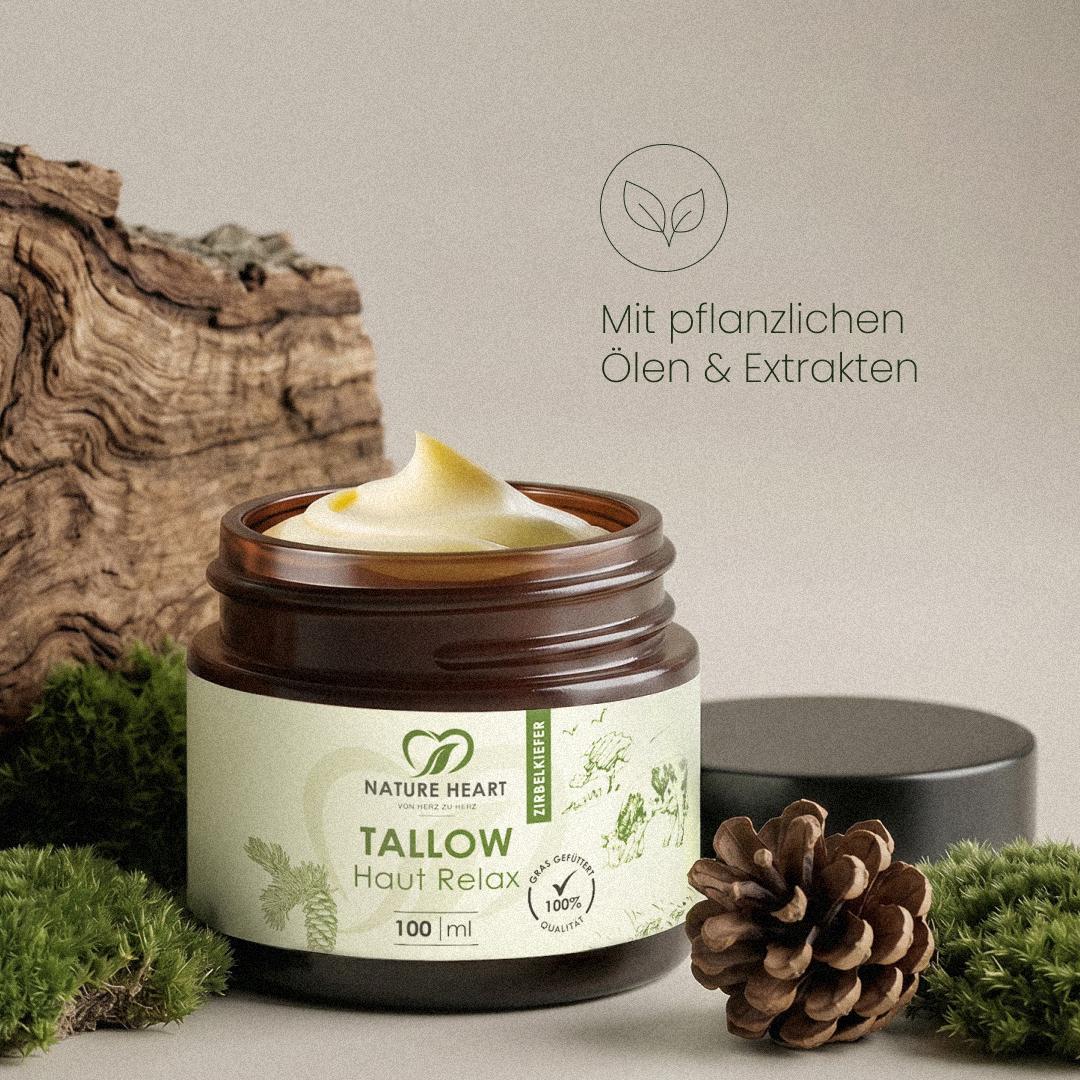 Nature Heart Tallow Haut Relax mit Zirbelkiefer auf einem Kiefernstamm im Wald mit Kiefernzweig und Bernsteinharz