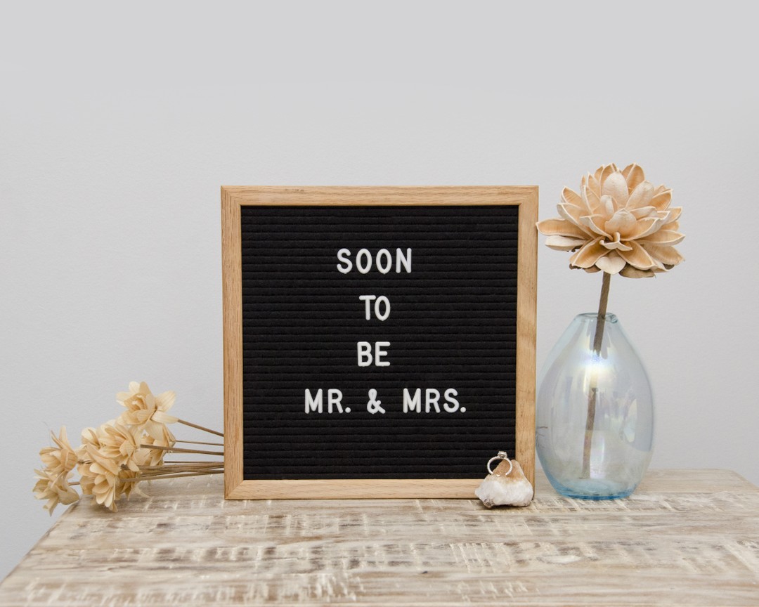 Built-in LED Lights 10 x 10 Letter Board Black Felt Board with Stand 