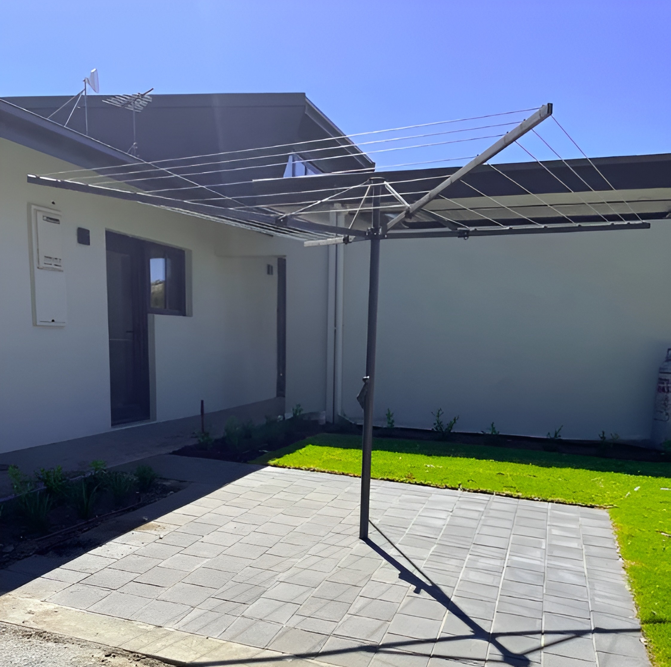 Rotary Clothesline for a Family of 5 10. Optimal Line Length for the Aussie Lifestyle