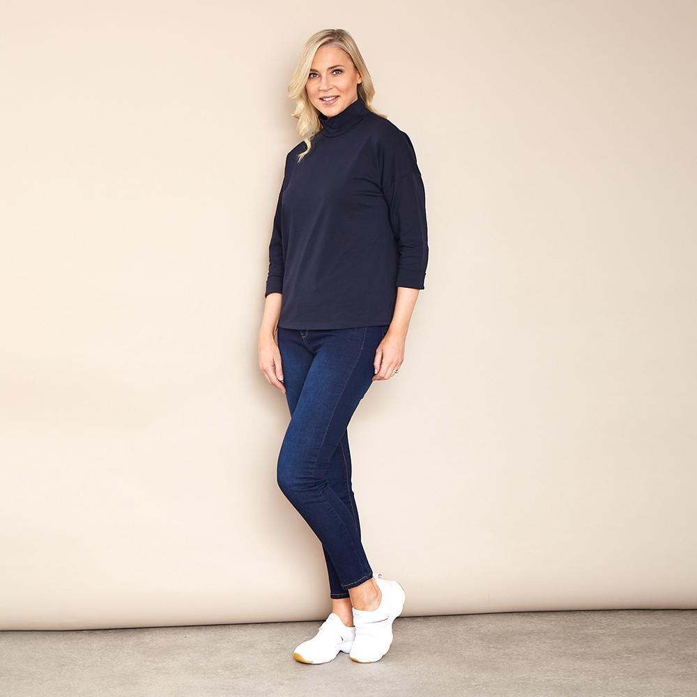 Gina Crew Neck (Navy)