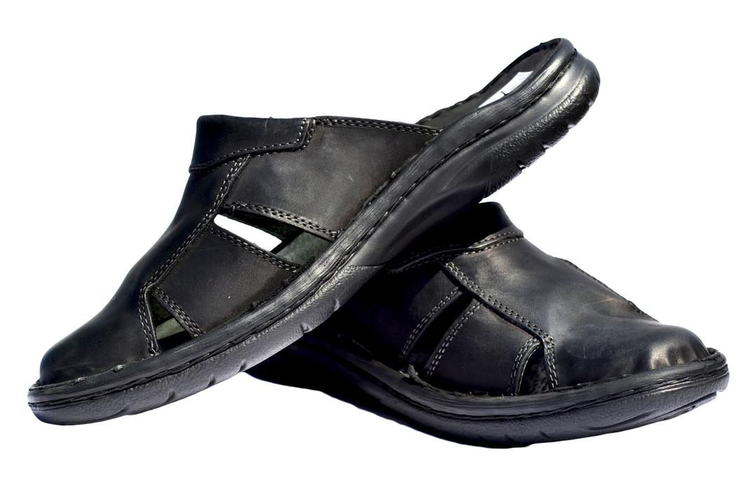 Tyrell Mens leather slip on clogs - Reindeer Leather8