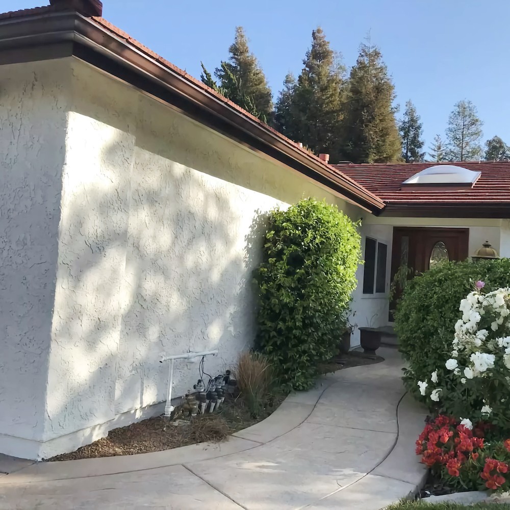 stucco wall unsuitable for clothesline installation
