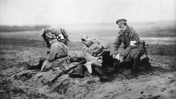 Russian medics giving assistance to wounded German soldiers World War 1