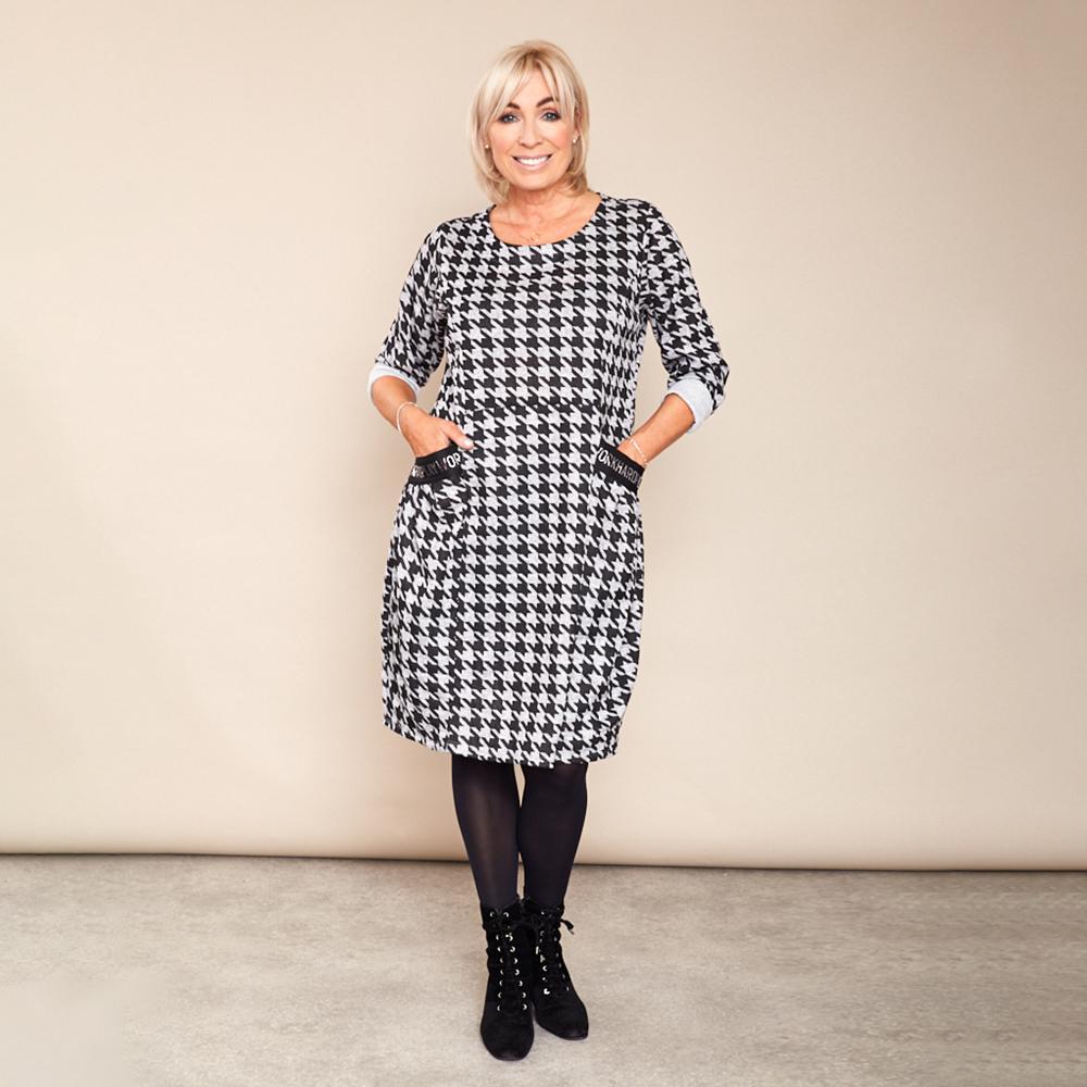 Kate Houndstooth Dress (Black)