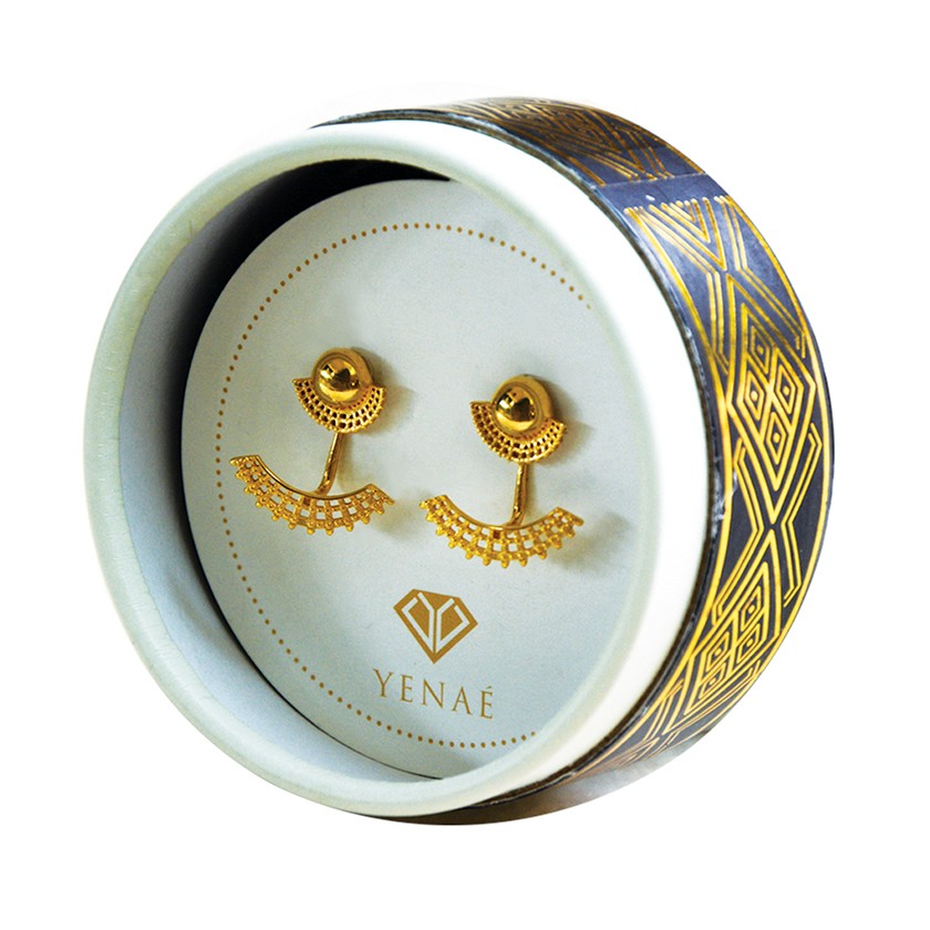 Yenaé Tsirur Earring displayed in a branded box