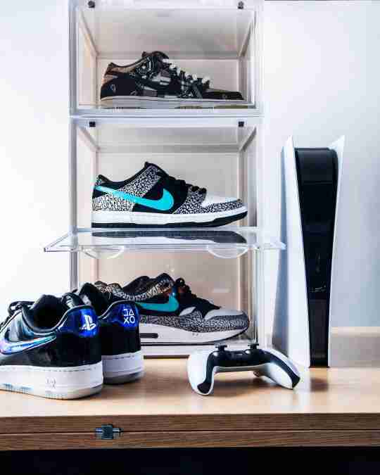 Drop Side Sneaker Display Case - Sneaker Throne Shoe Box