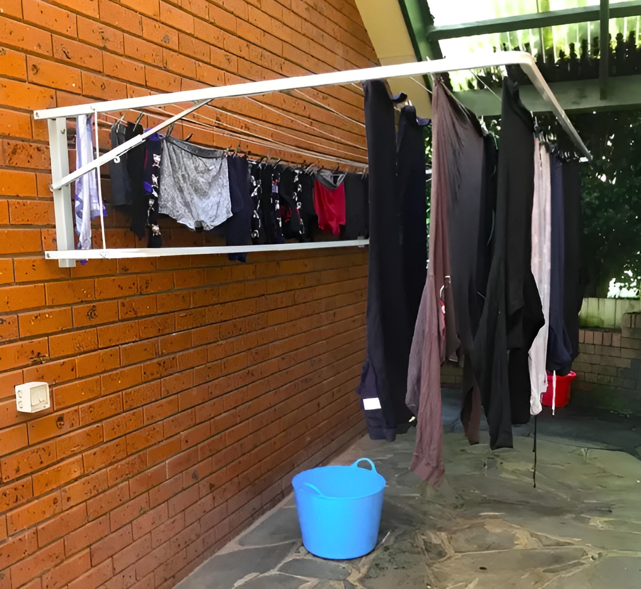 Wall Mounted Washing Lines 7. Drying Capacity Requirements and Ample Drying Space