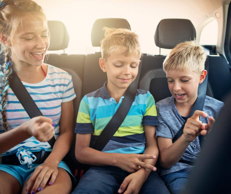 10 ways to entertain kids on a car journey