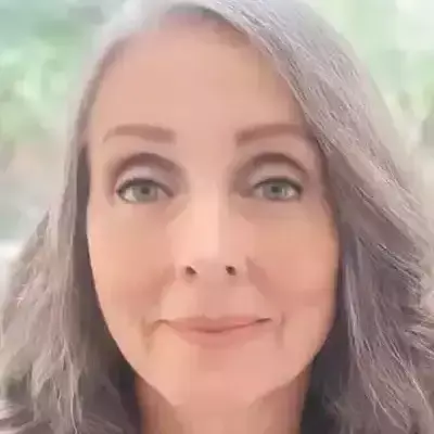 Lori, 51 (USA)