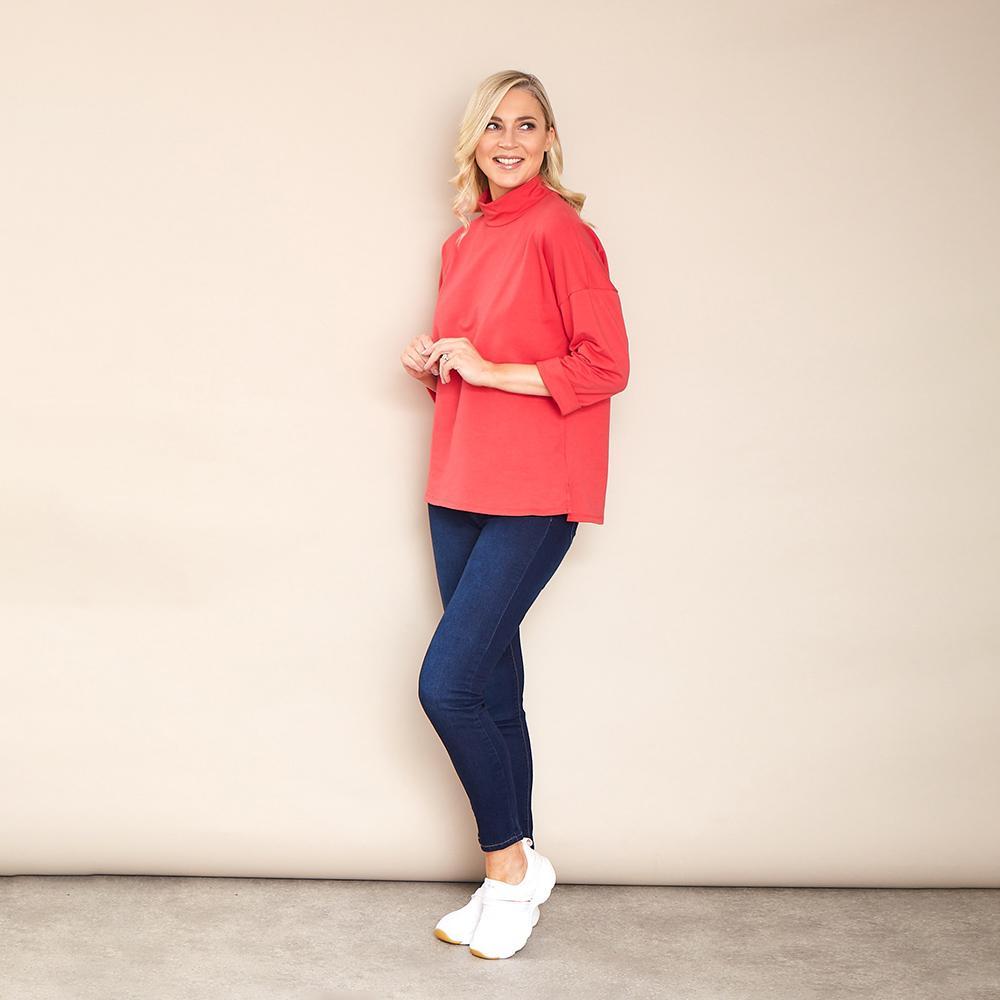Gina Crew Neck (Hibiscus)