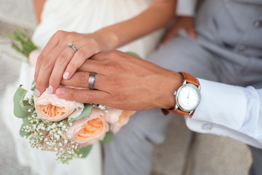 You'll need to purchase a wedding ring insurance policy to have your wedding ring insured