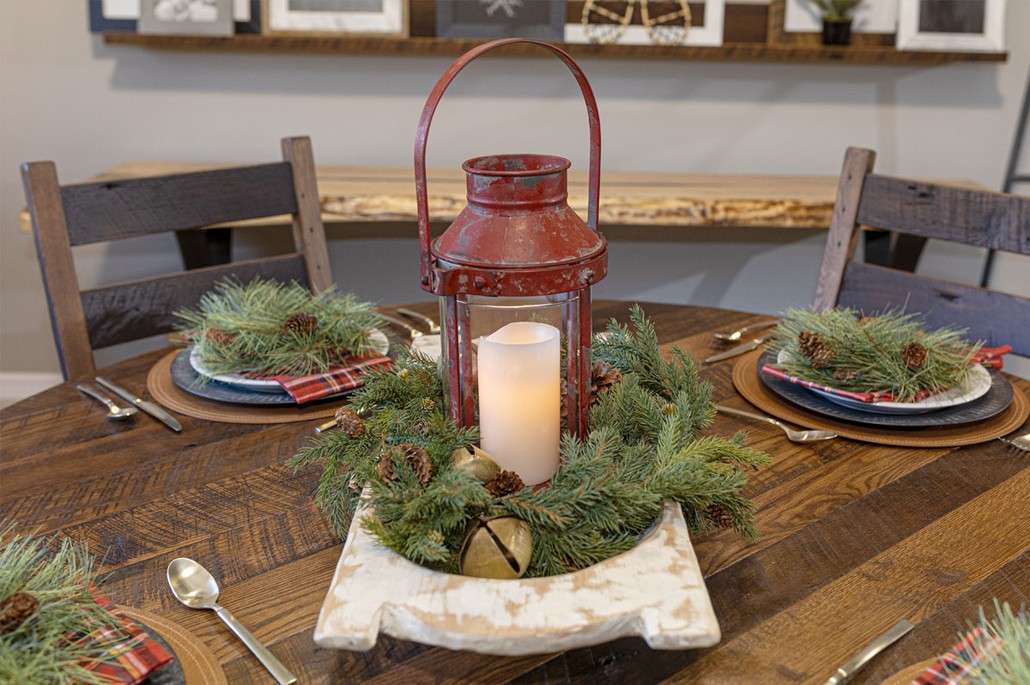 granby barnwood table with centerpiece