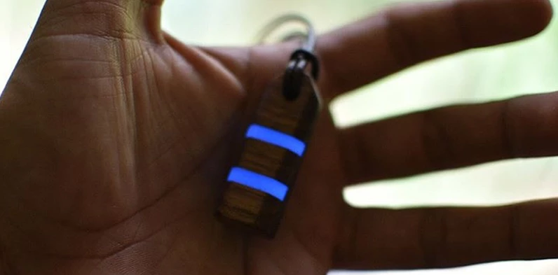 glow in the dark pendant