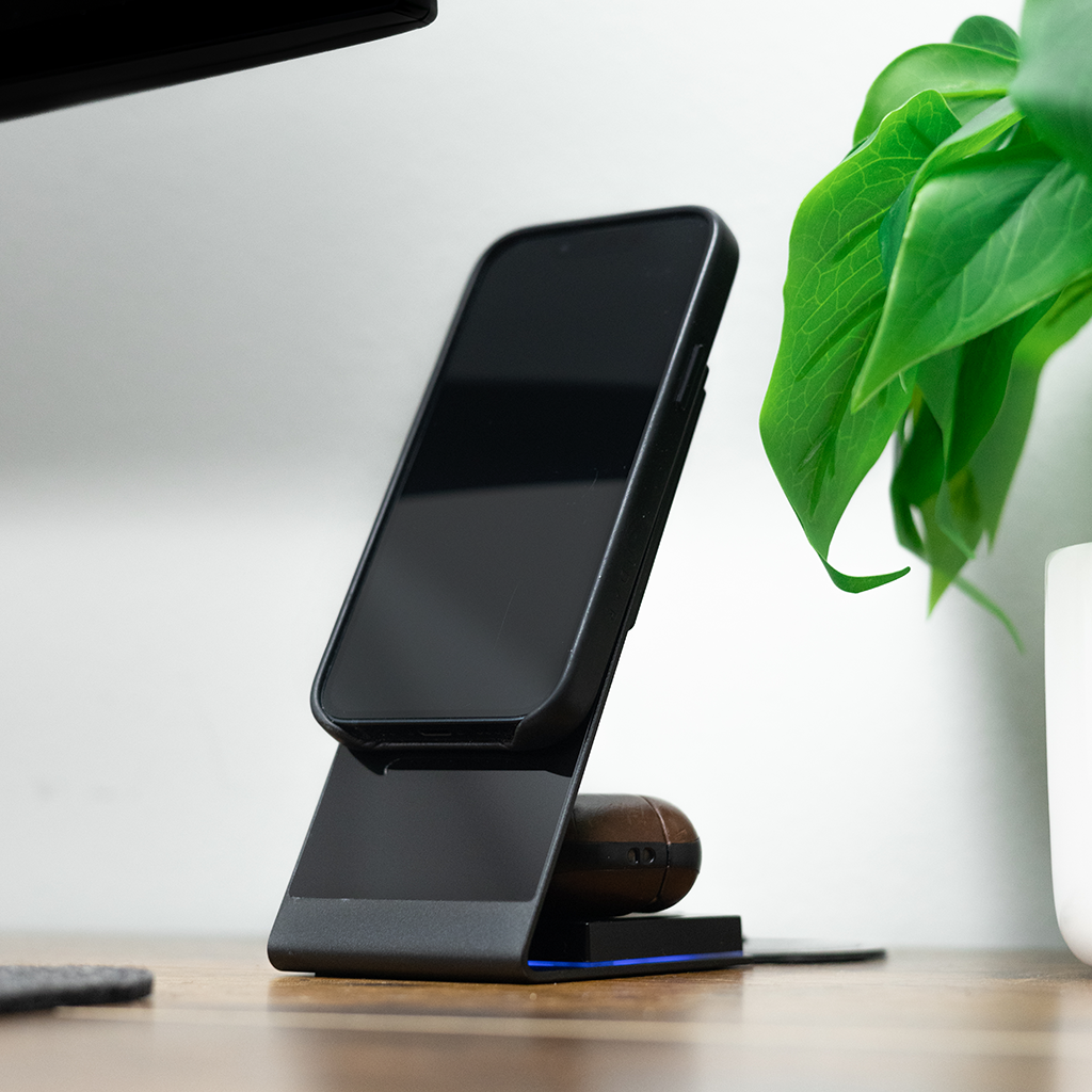 2-IN-1 Wireless Charging Stand - LGEAR LLC