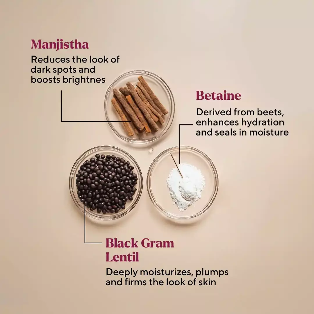 1. manjistha, betaine and black gram kept on a glass plate.