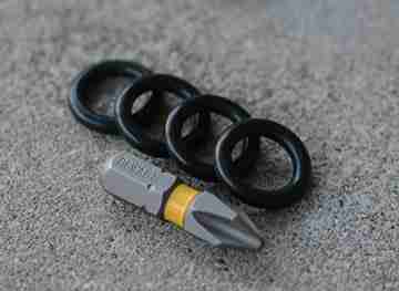 everyday carry pocket tool with o-rings and dewalt drill bit