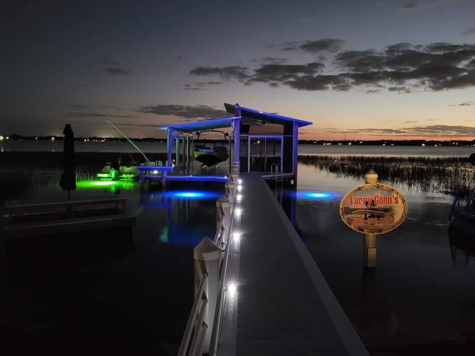 Led dock store lights solar