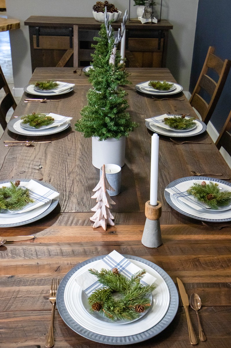 Simple Winter Dining Table Centerpiece Settings for Rectangular tables