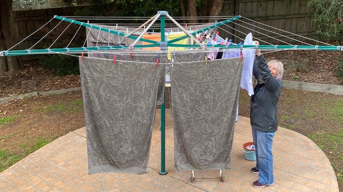 Rotary Clothesline Easier Pegging for Different Users