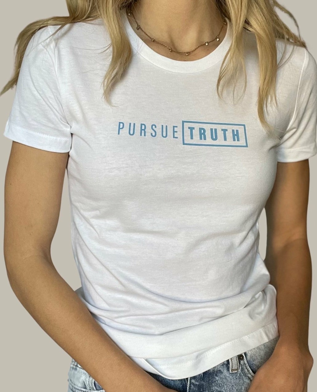 Pursue Truth Advocacy Womens T-Shirt_Involvd Social Advocacy Clothing Brand