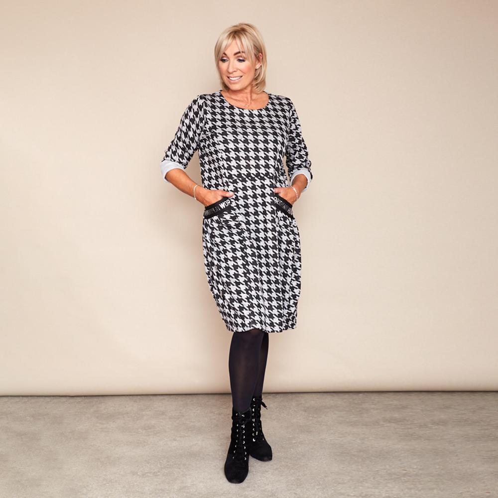 Kate Houndstooth Dress (Black)