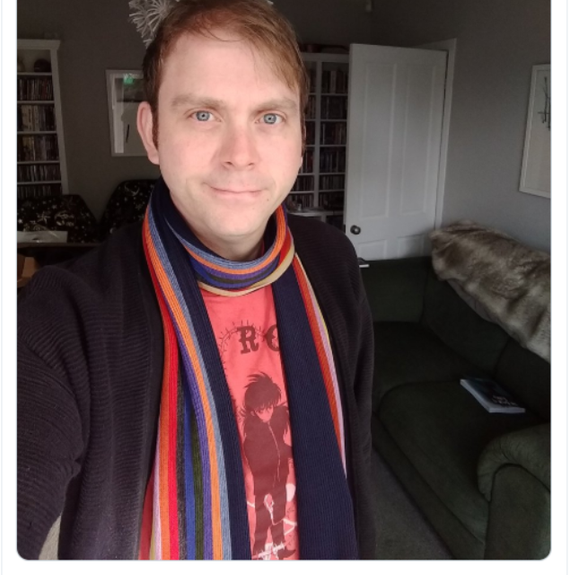 doctor who tom baker scarf