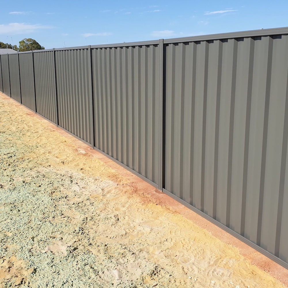 Colorbond Fence unsuitable for clothesline installation