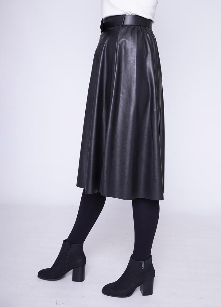 Faux Leather Stretch Waist Skirt in Black