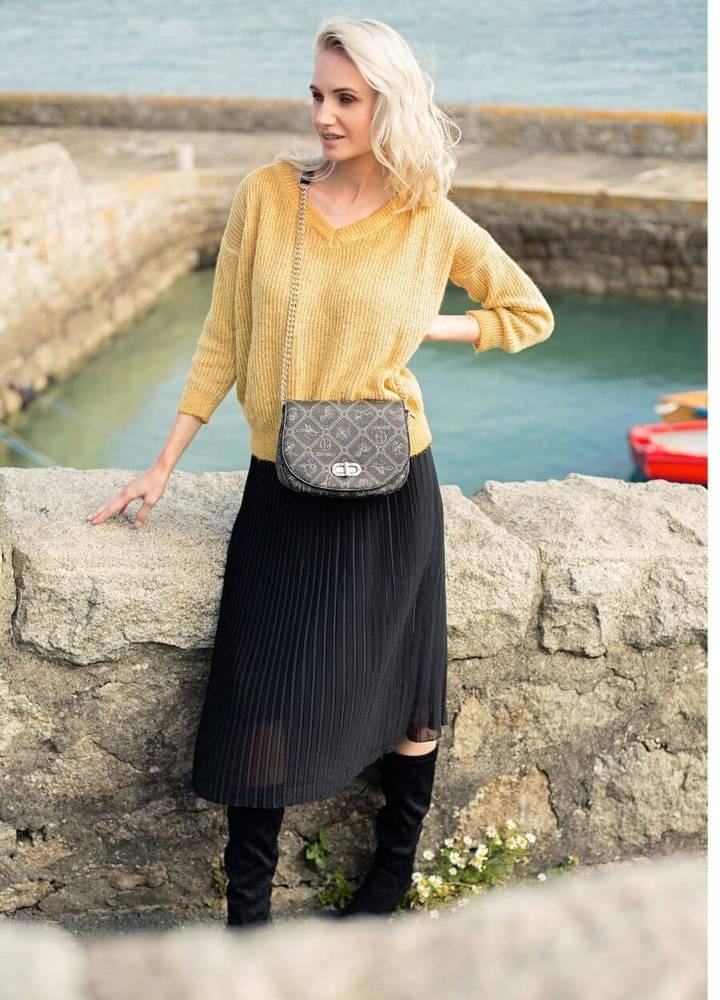 Long Pleat Skirt in Black