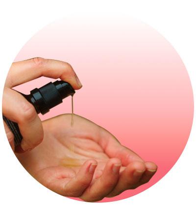 Take 1 pump of oil in your palm. 