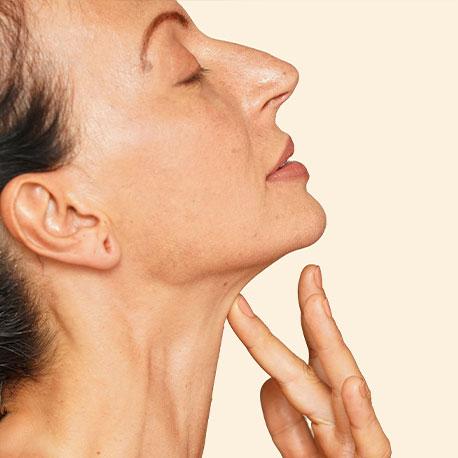 Tighten and tone the appearance of the signs of aggressive aging