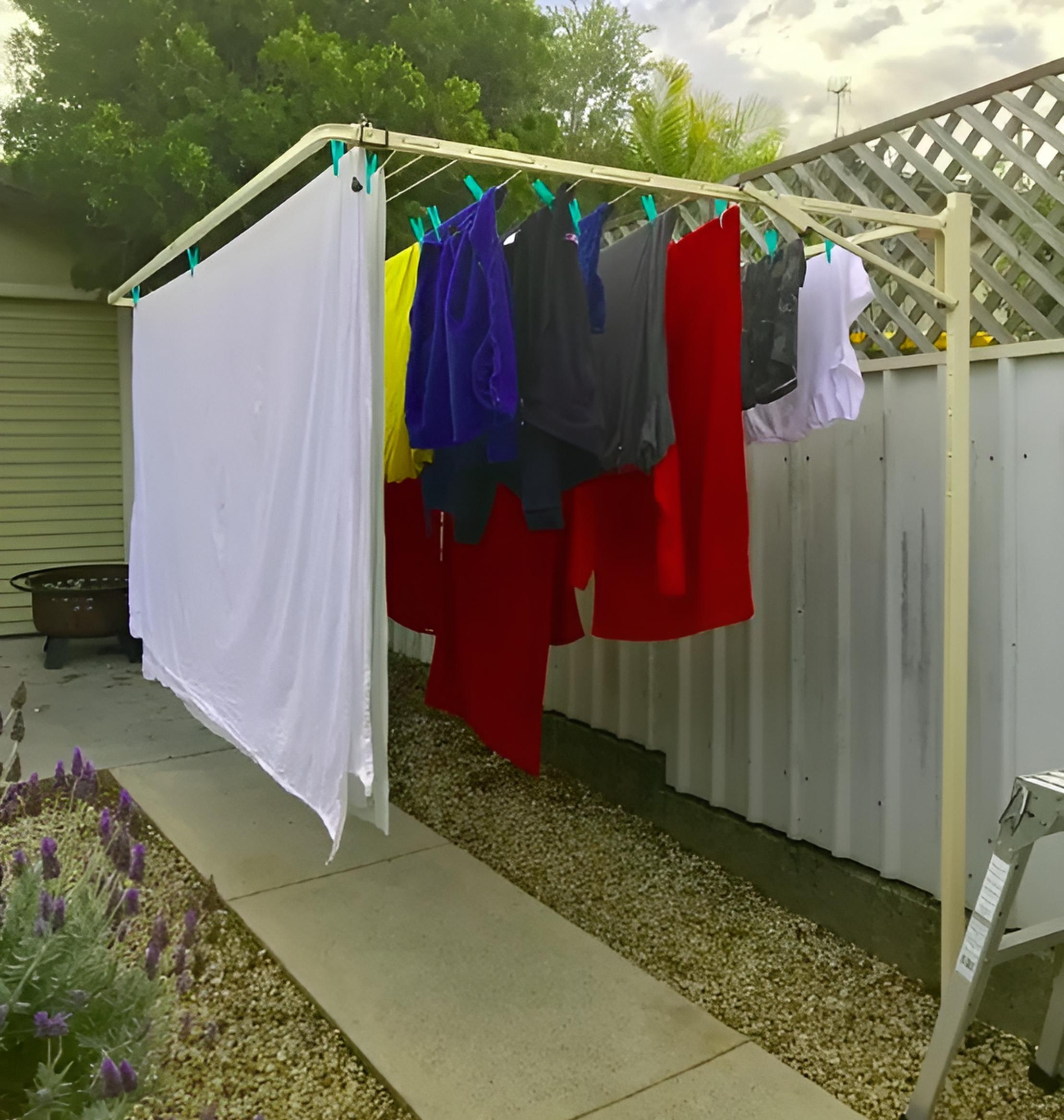 Top 8 Best Fold Down Clothesline Models for 2024 3. Drying Capacity