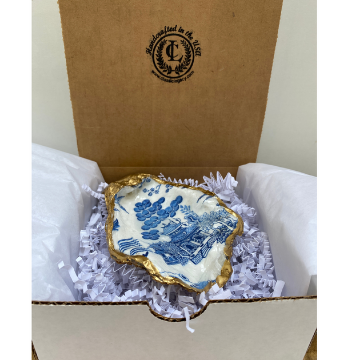 Blue and White Oyster Shell Dish, , Great Christmas Present in Gift Box 