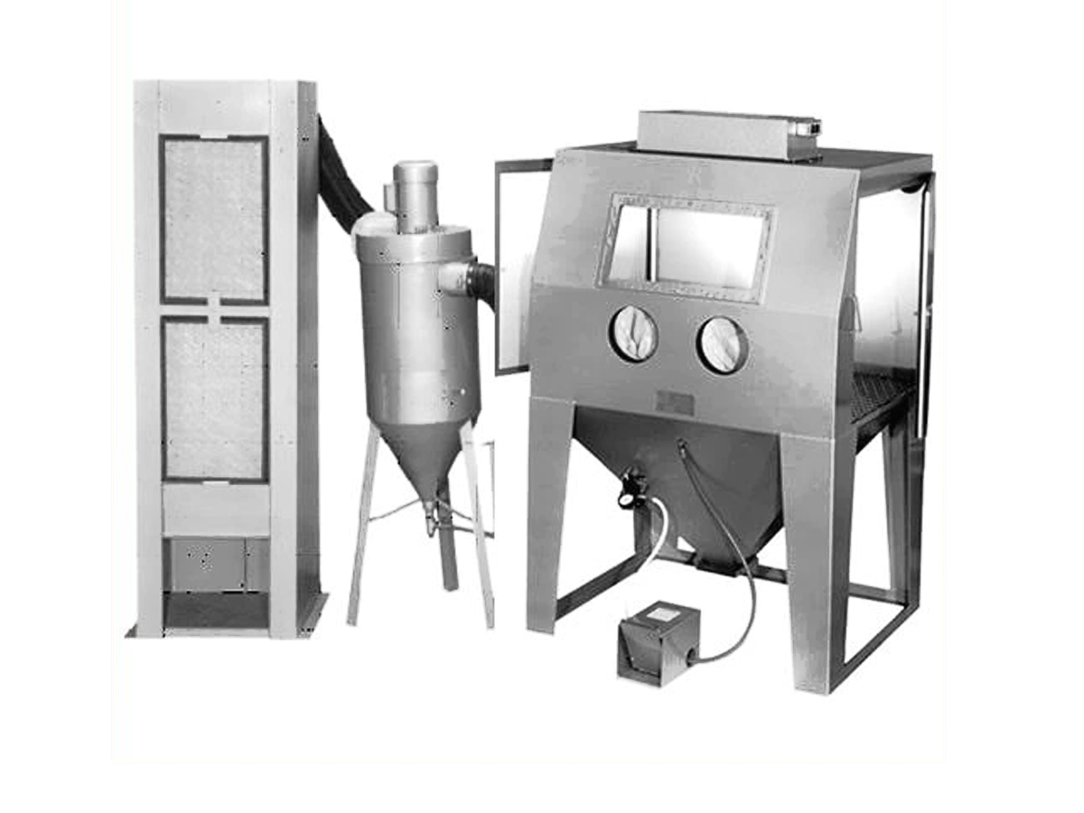 Trinco 48 36 with 600 CFM collector and media reclaimer