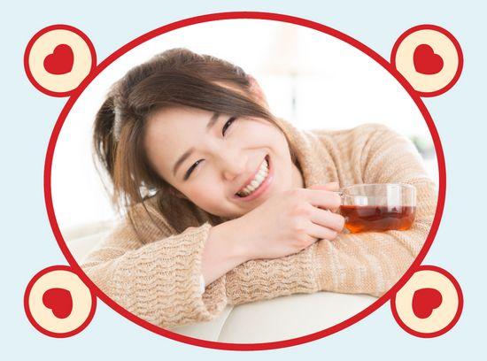 rooibos rocks lady drinking red tea