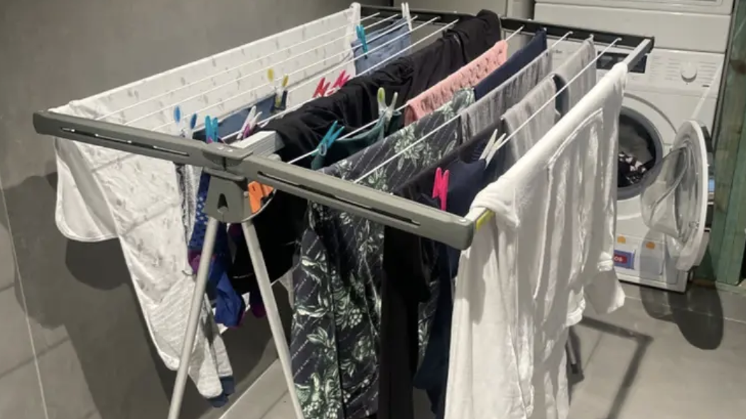 Portable Clothes Line for Travel Simple Setup