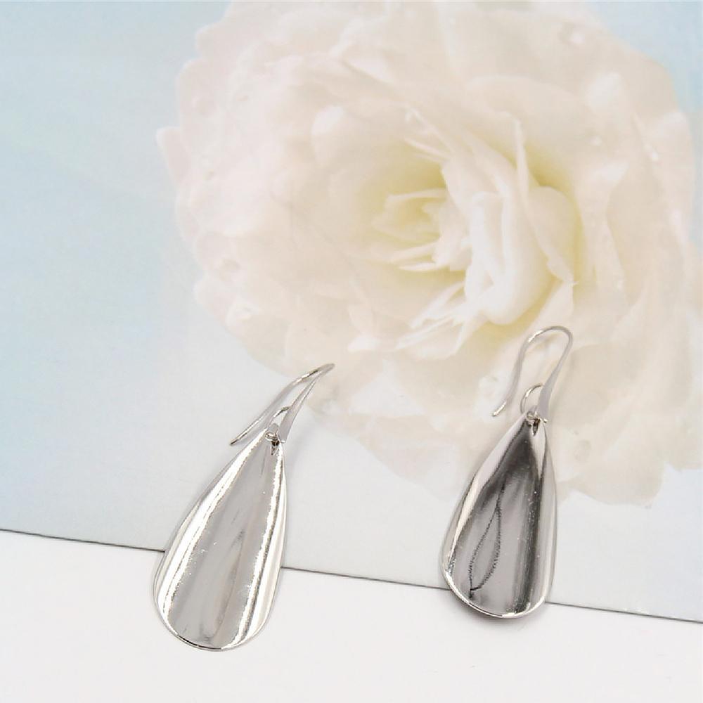 Isla Earrings (Silver)