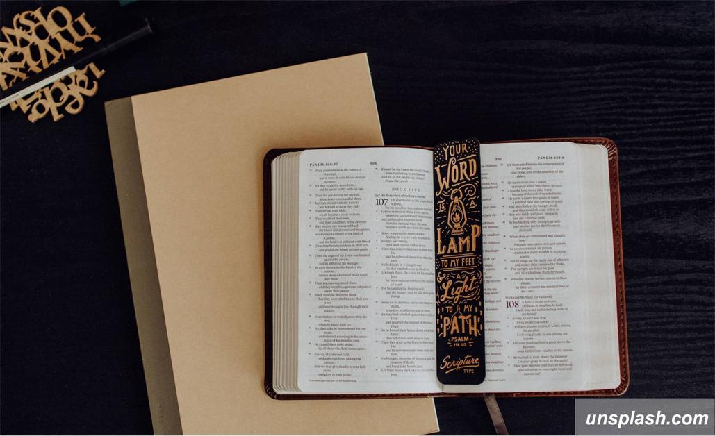 membuat pembatas buku sendiri