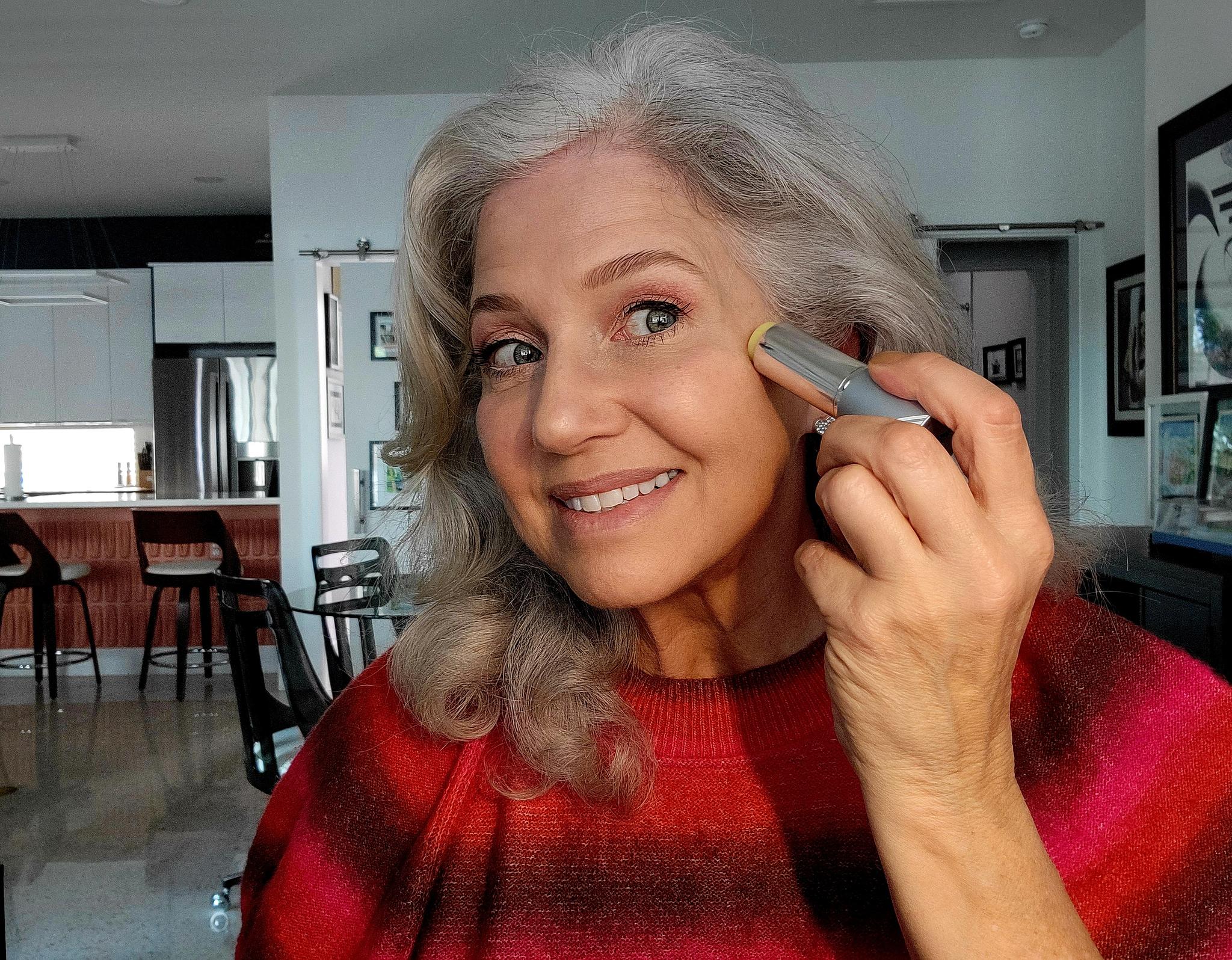 Lifted To the High Heavens… Bring the “Rawr” Back to Your Eyes. Prim