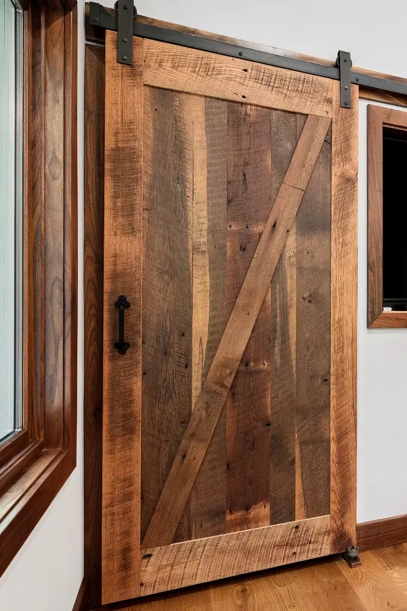 Z-style Barn Door