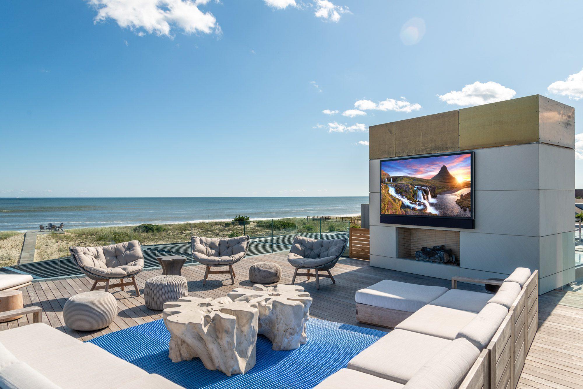 Full Sun Outdoor TV