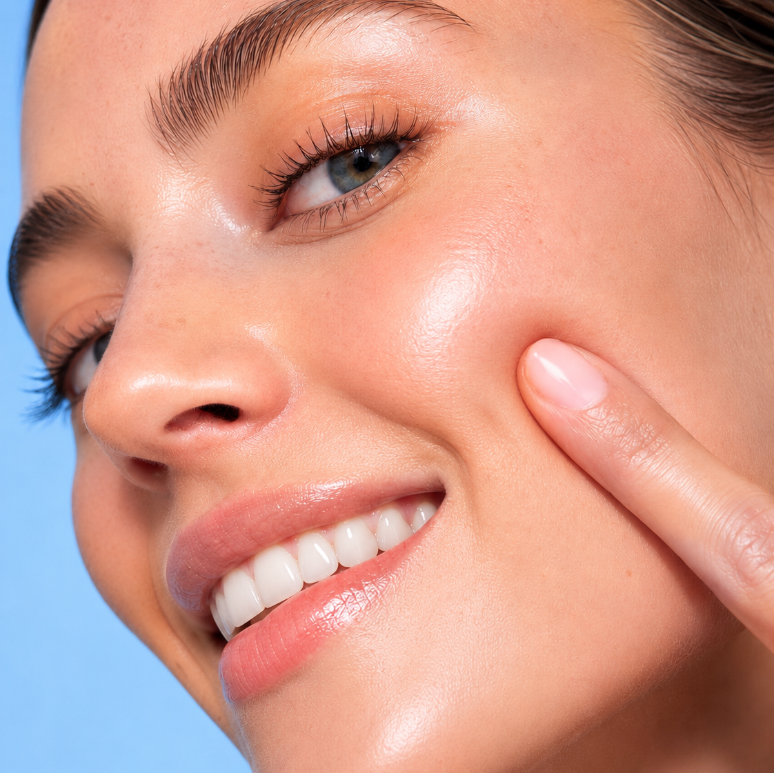 Support in enhancing the look of skin plumpness